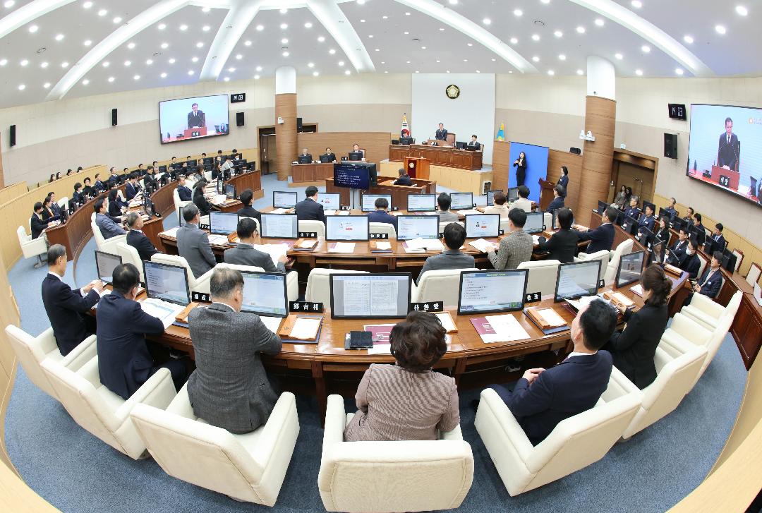 창원특례시의회, 2024년도 3조 7073억 원 예산 심사1