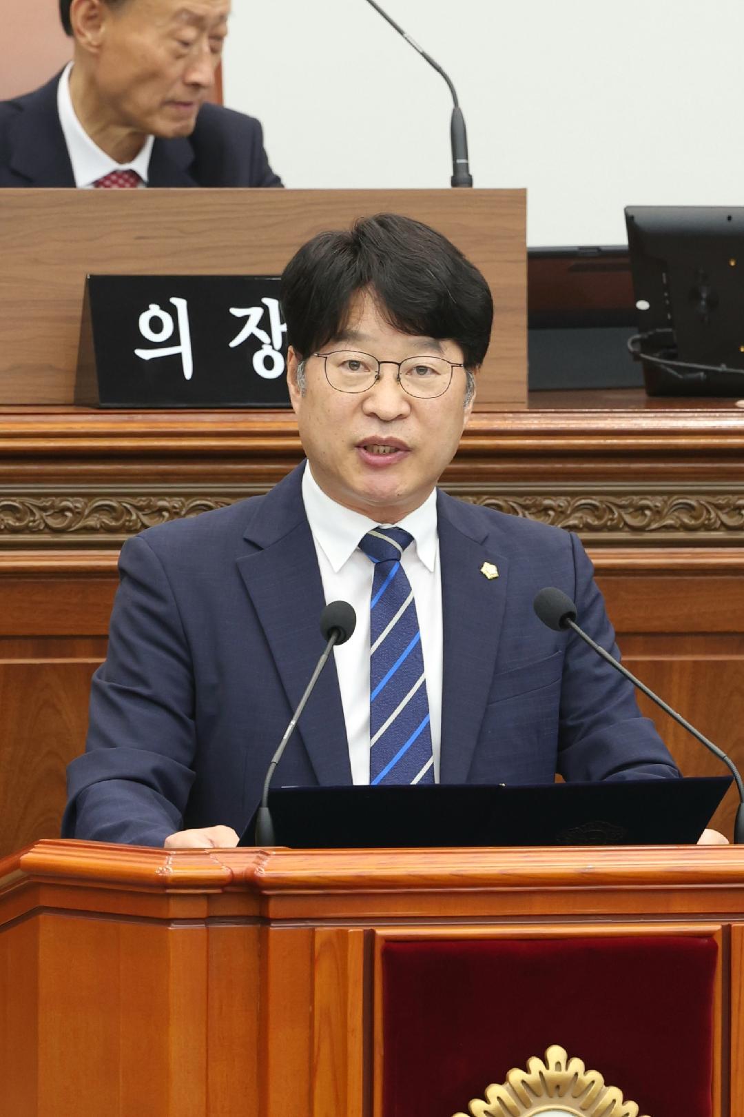[5분 자유발언]이우완 의원 “민주전당 전시물 역사적 맥락 누락”1
