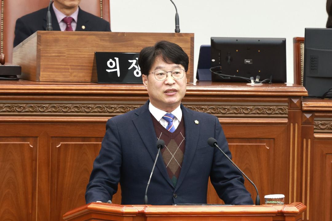 [5분자유발언]이우완 의원 “청소년 생명 지키기 새로운 전략 찾아야”1