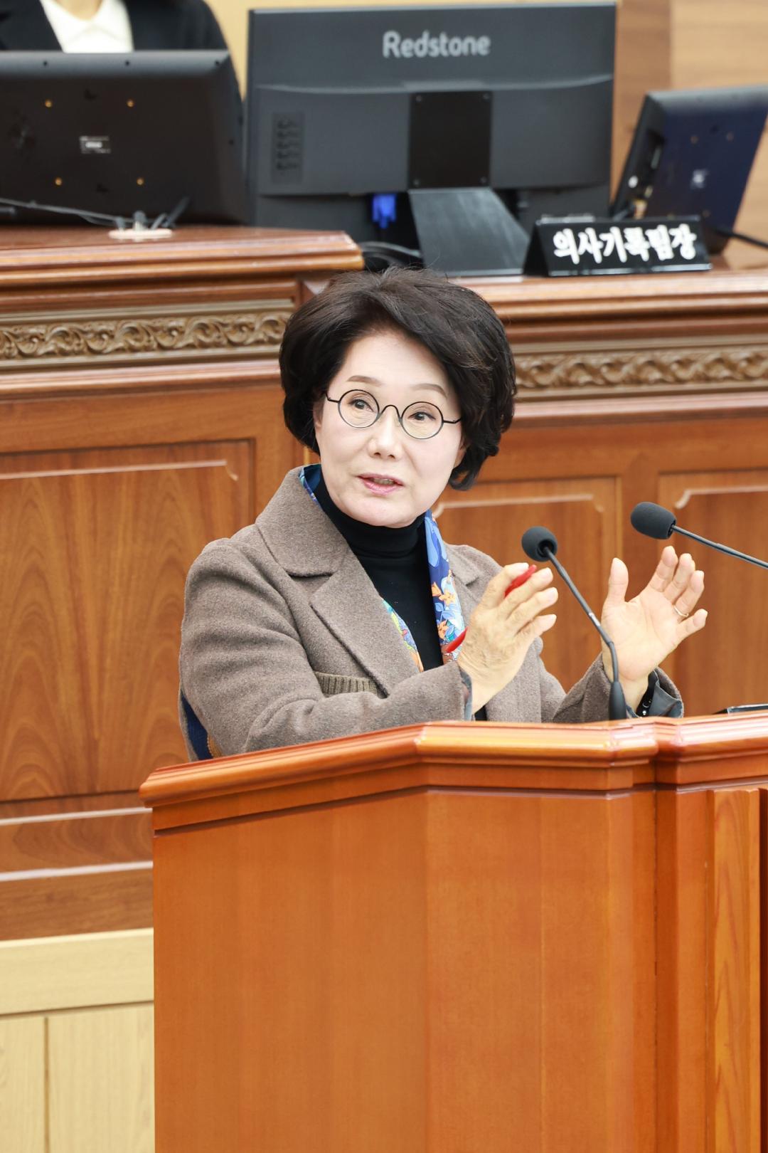 [시정질문]이종화 의원 “창원시 과도한 위탁...복지재단 본래 목적 상실”1