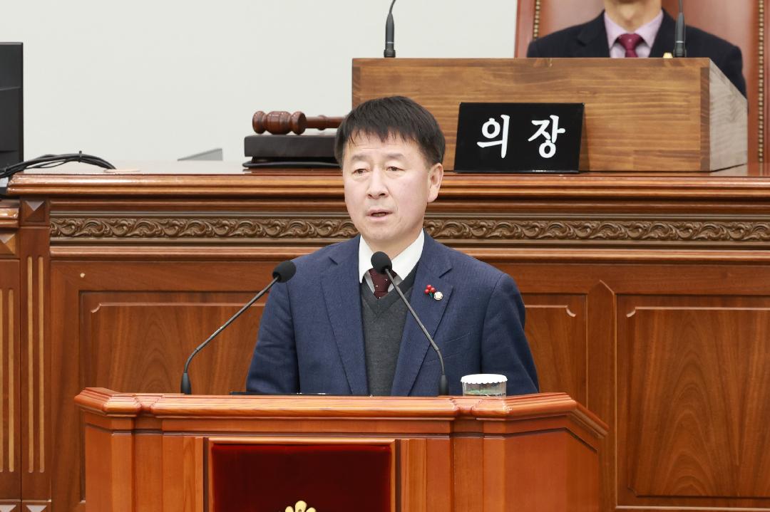 [5분자유발언]홍용채 의원, 롯데백 마산점 TF 추진 경과 공개 요구1