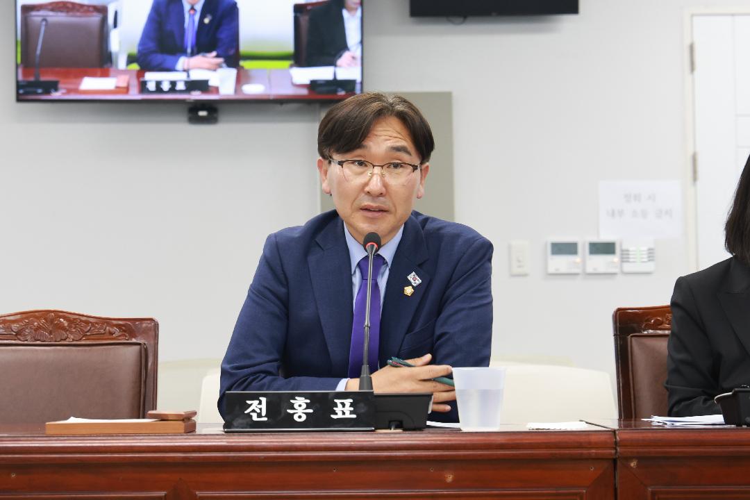 [조례안] 전홍표 의원, 창동예술촌 입주작가 교류전 지원 추진1