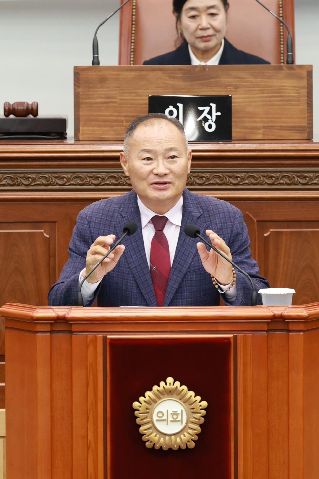 제5대 창원특례시의회 전반기 의장에 이해련 의원 선출4
