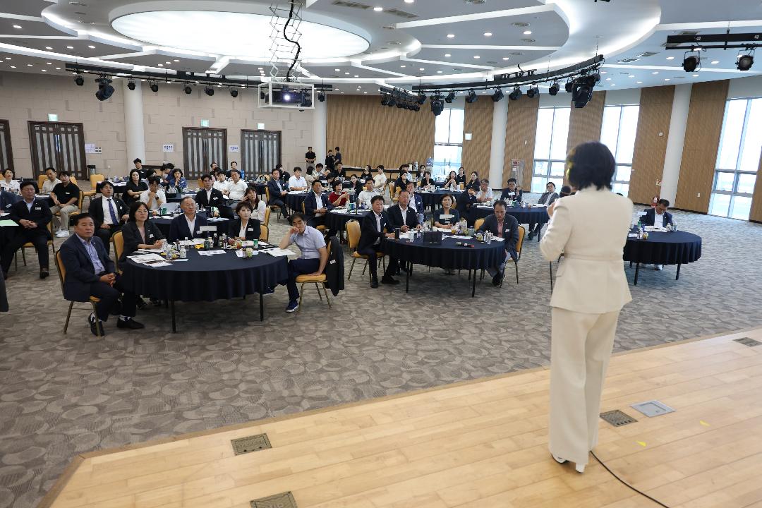 창원시의회, 제1차 정례회 앞두고 “의정역량 강화” 연수3