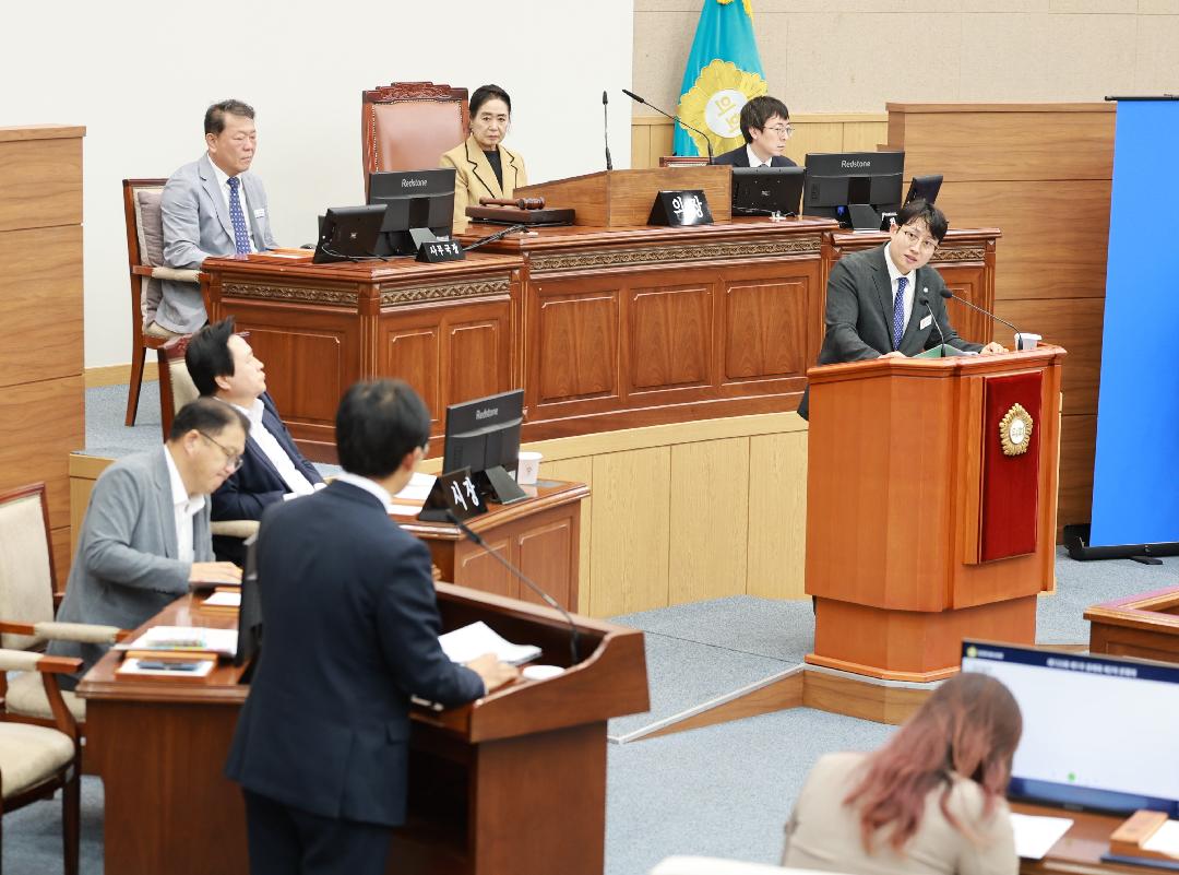 [시정질문] 권순재 의원 “어린이 물놀이장, 더 안전하게 더 가깝게”1
