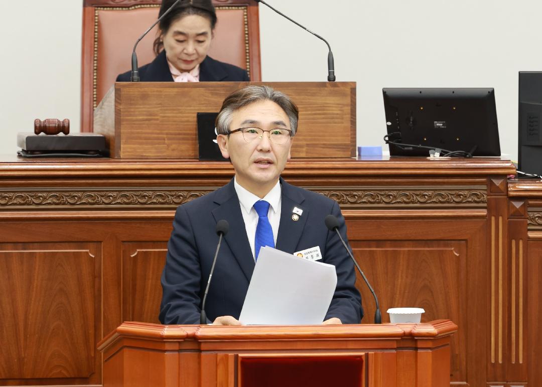 [5분자유발언] 전홍표 의원 “경남대 유휴부지에 복합체육센터를”1