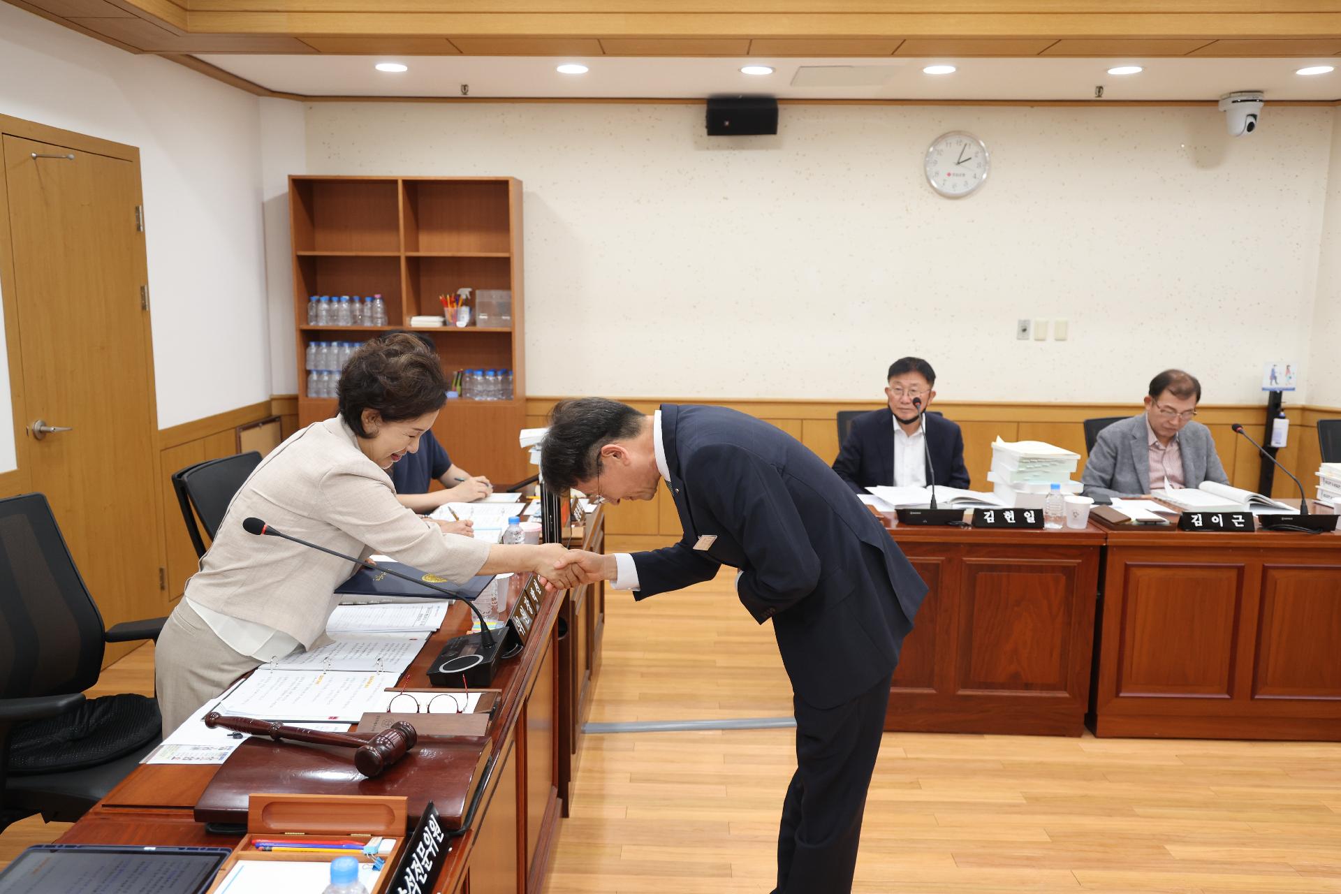 이미지제목 class=
