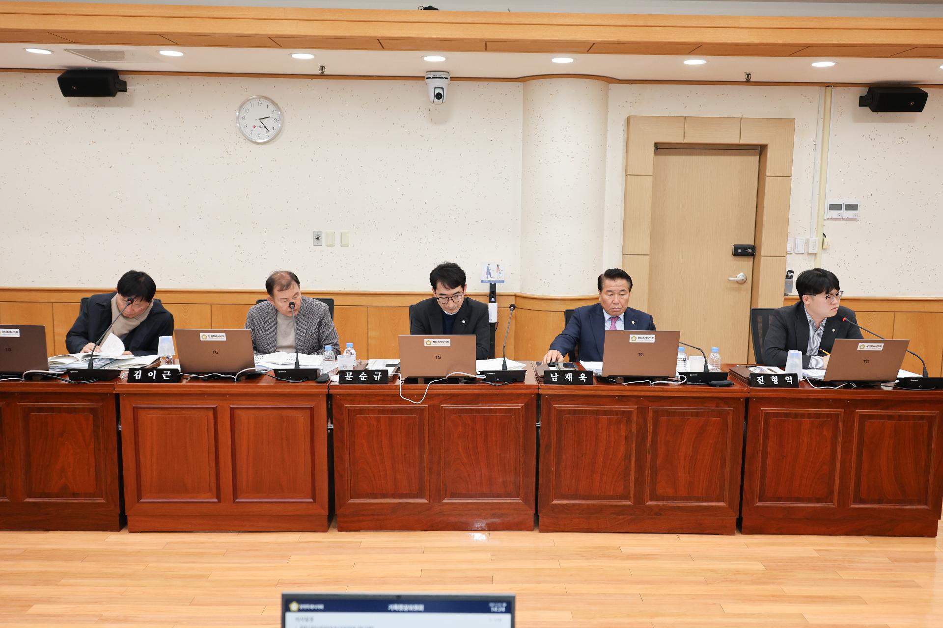 이미지제목 class=