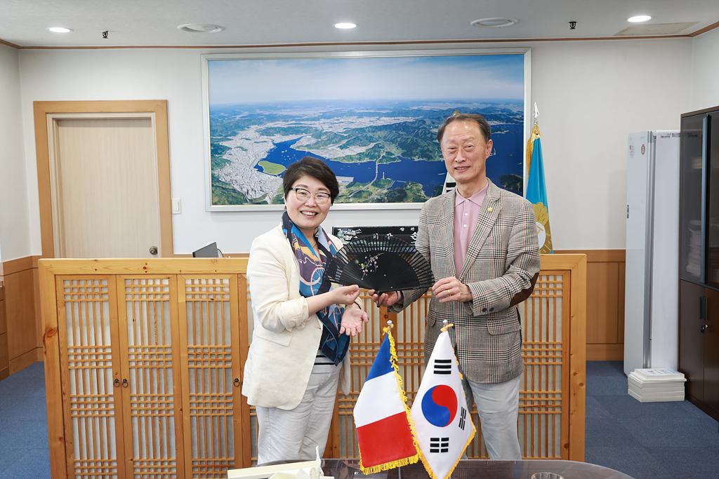 이미지제목 class=