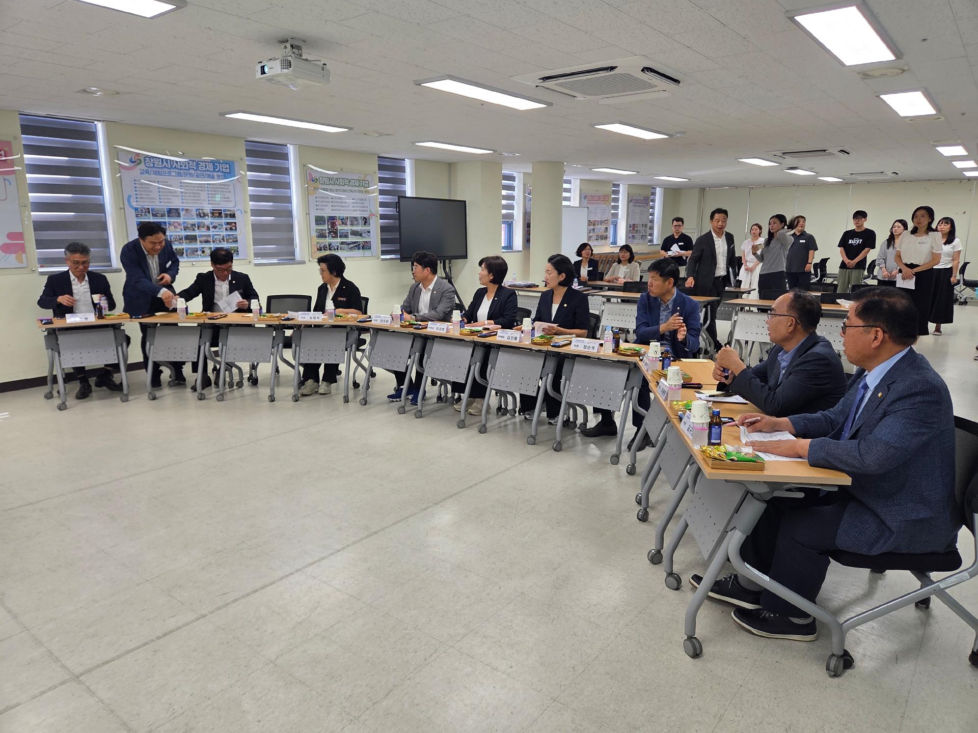 이미지제목 class=