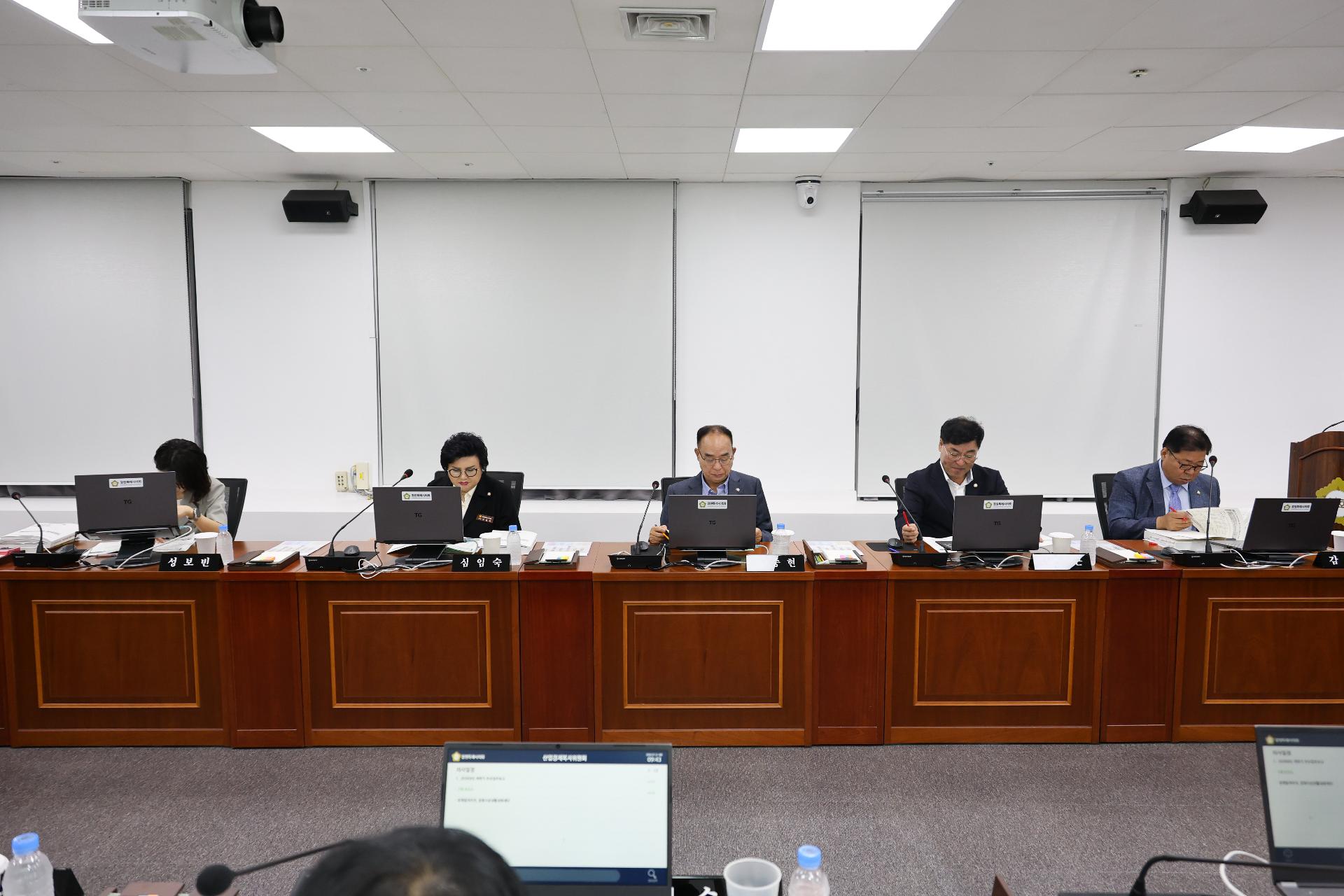 이미지제목 class=