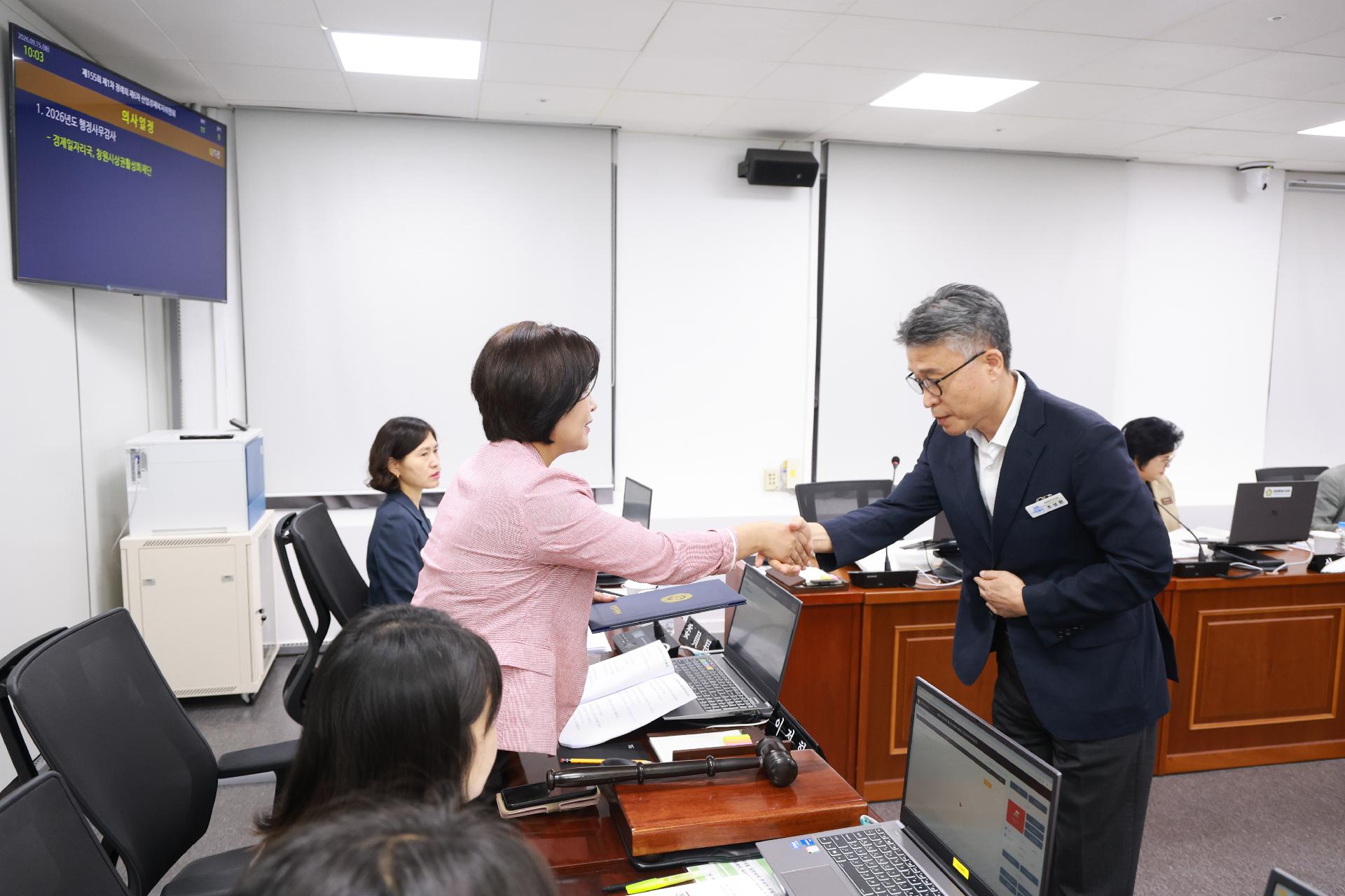 이미지제목 class=
