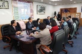 공무국외출장심사위원 위촉식 및 심사위원회