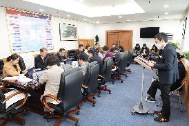 의장단간담회