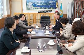 의장단간담회