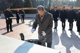 의장단 신년 충혼탑 참배