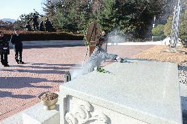 의장단 신년 충혼탑 참배